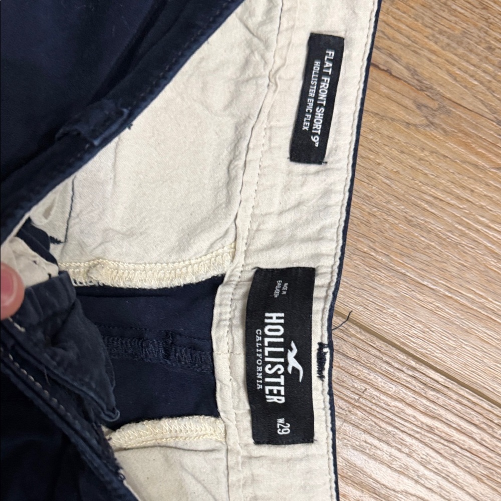 Hollister Men's Dark Navy Flat-Front Chino Shorts - Picture 2 of 3